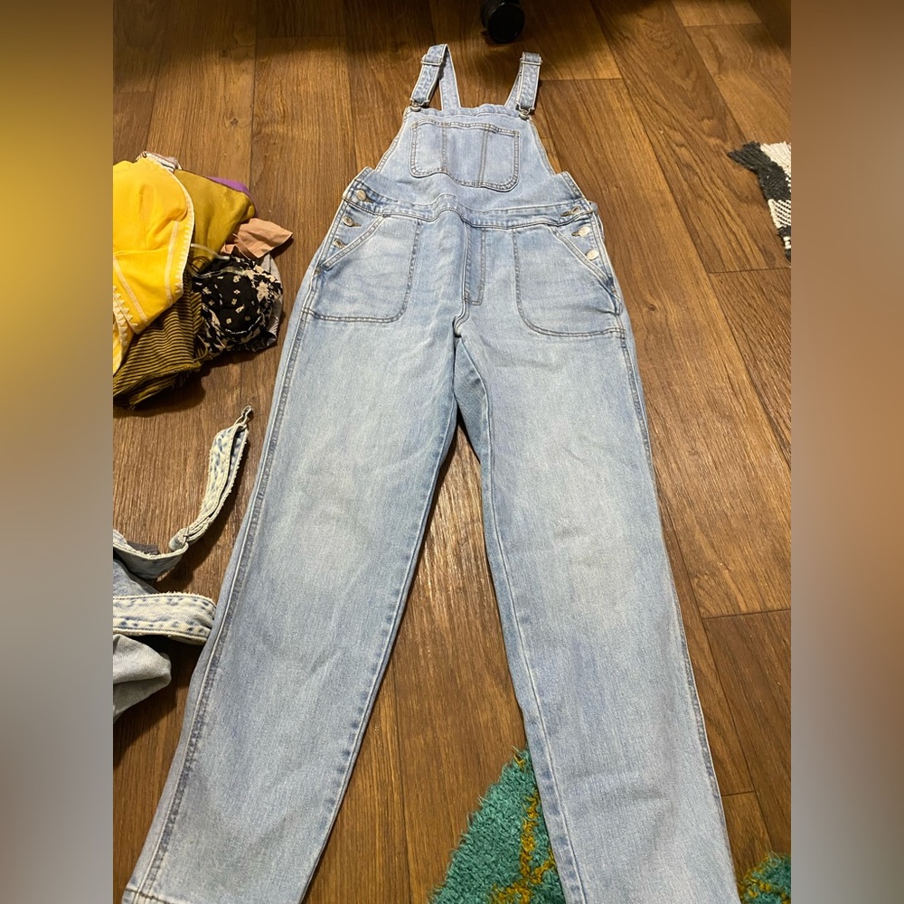 OLD NAVY OVERALLS size 8 ( medium )